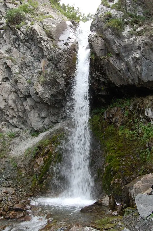 Водопад в ущ. Аламедин